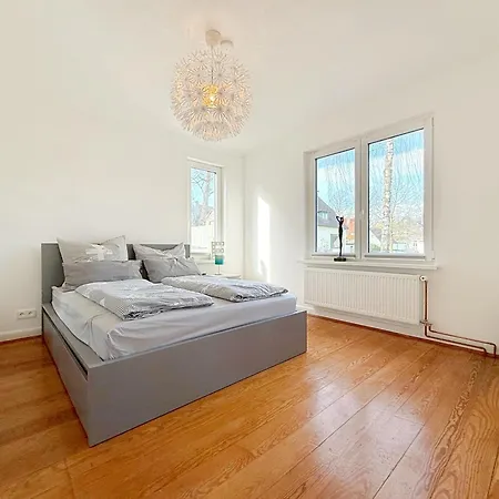 Moderne Altbauwohnung In Bei Hamburg